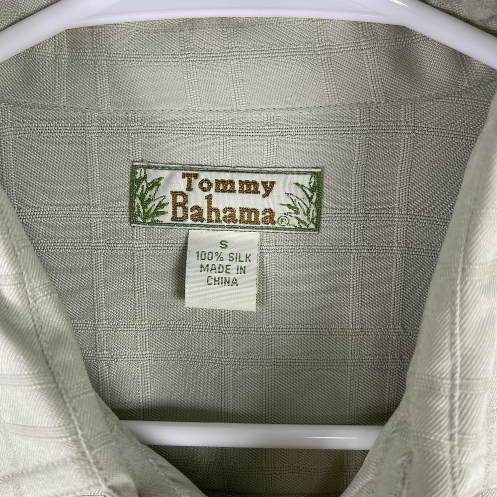 Men's Tommy‎ Bahama Light Olive green Dress Shirt - Picture 3 of 7